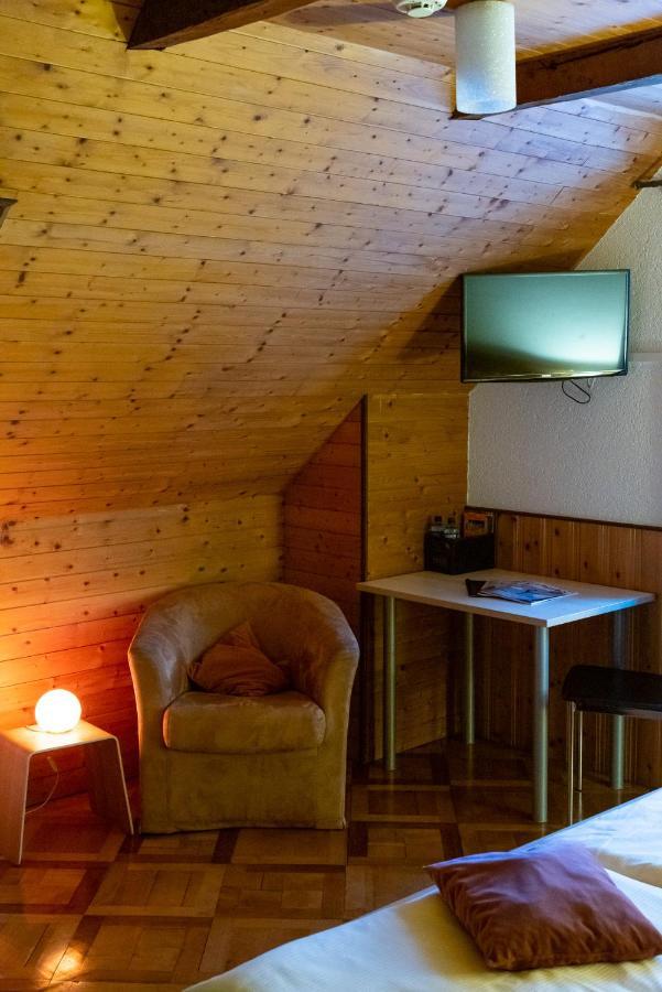 Auberge Du Prevoux Le Locle Zewnętrze zdjęcie